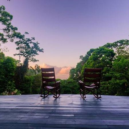 Luna Lodge Carate Екстер'єр фото