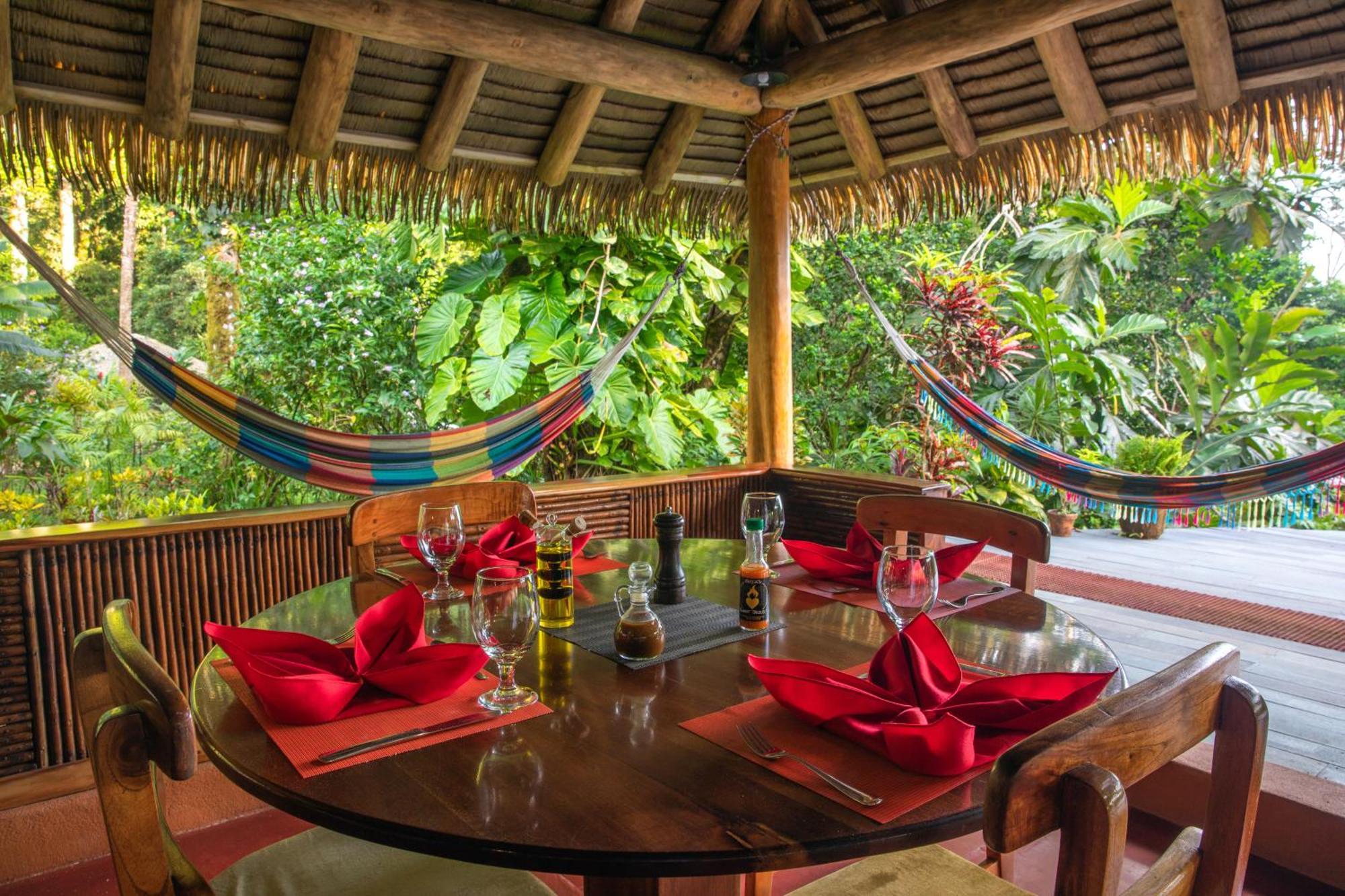 Luna Lodge Carate Екстер'єр фото