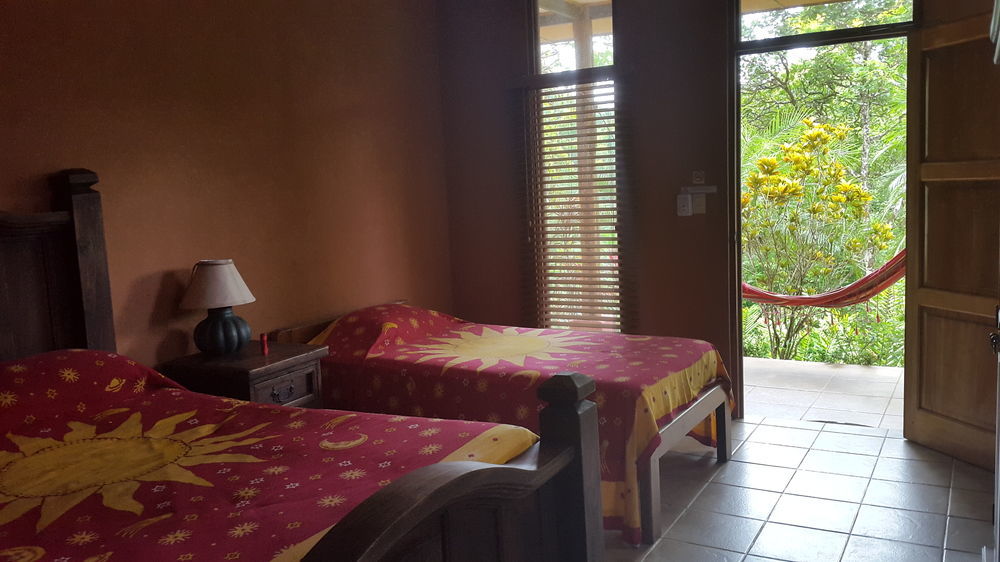 Luna Lodge Carate Екстер'єр фото