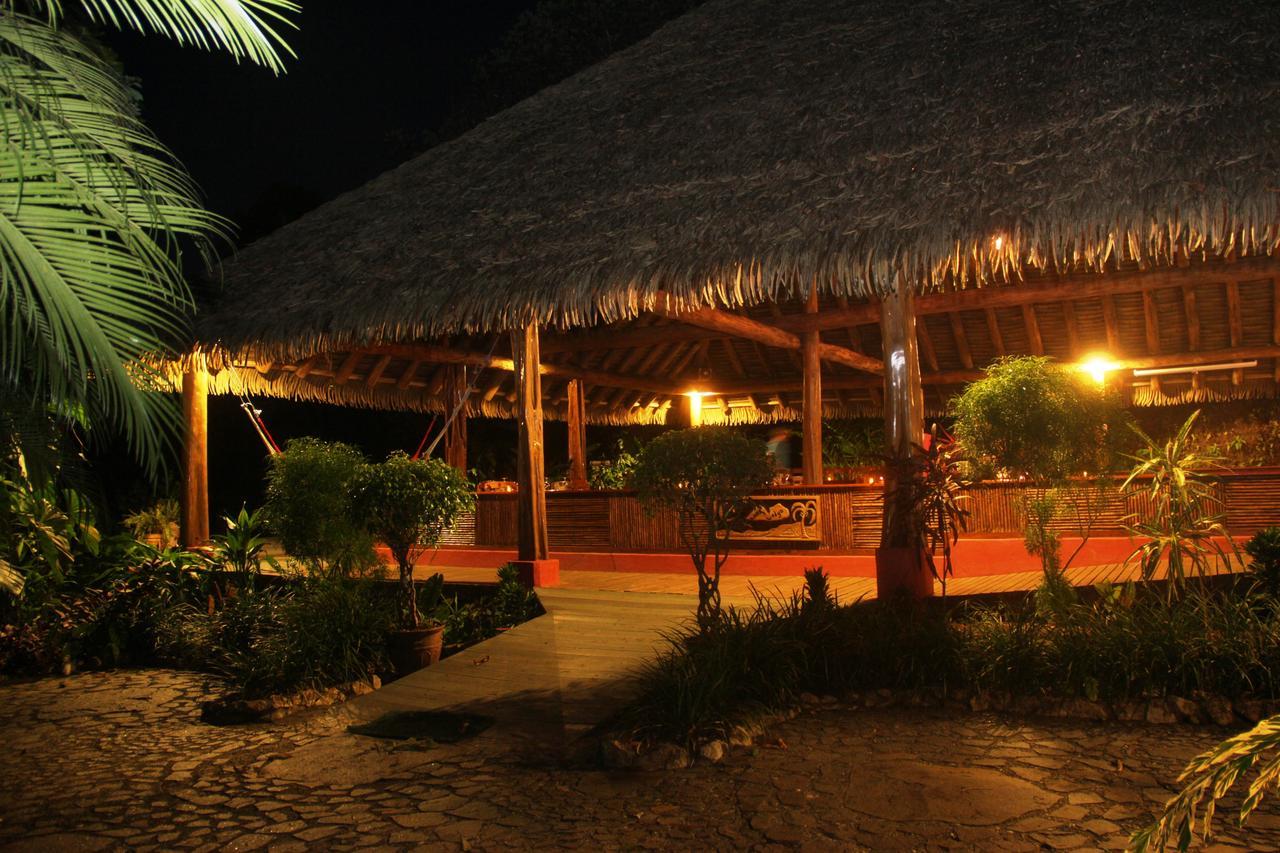 Luna Lodge Carate Екстер'єр фото