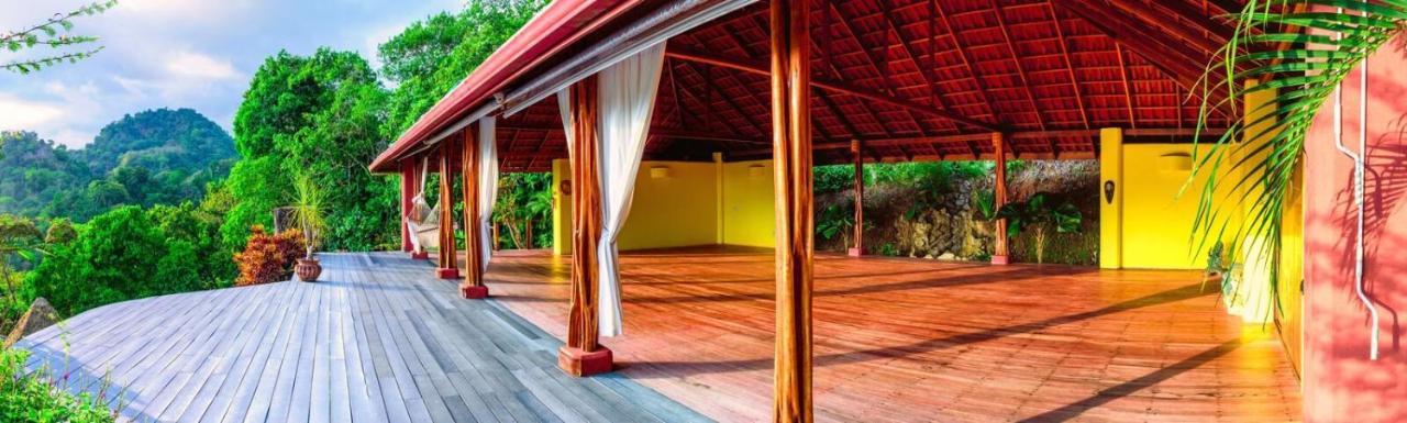 Luna Lodge Carate Екстер'єр фото